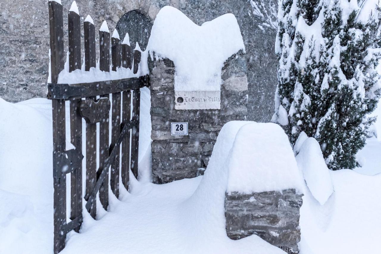 B&B La Tour De Villa Aosta Exteriör bild