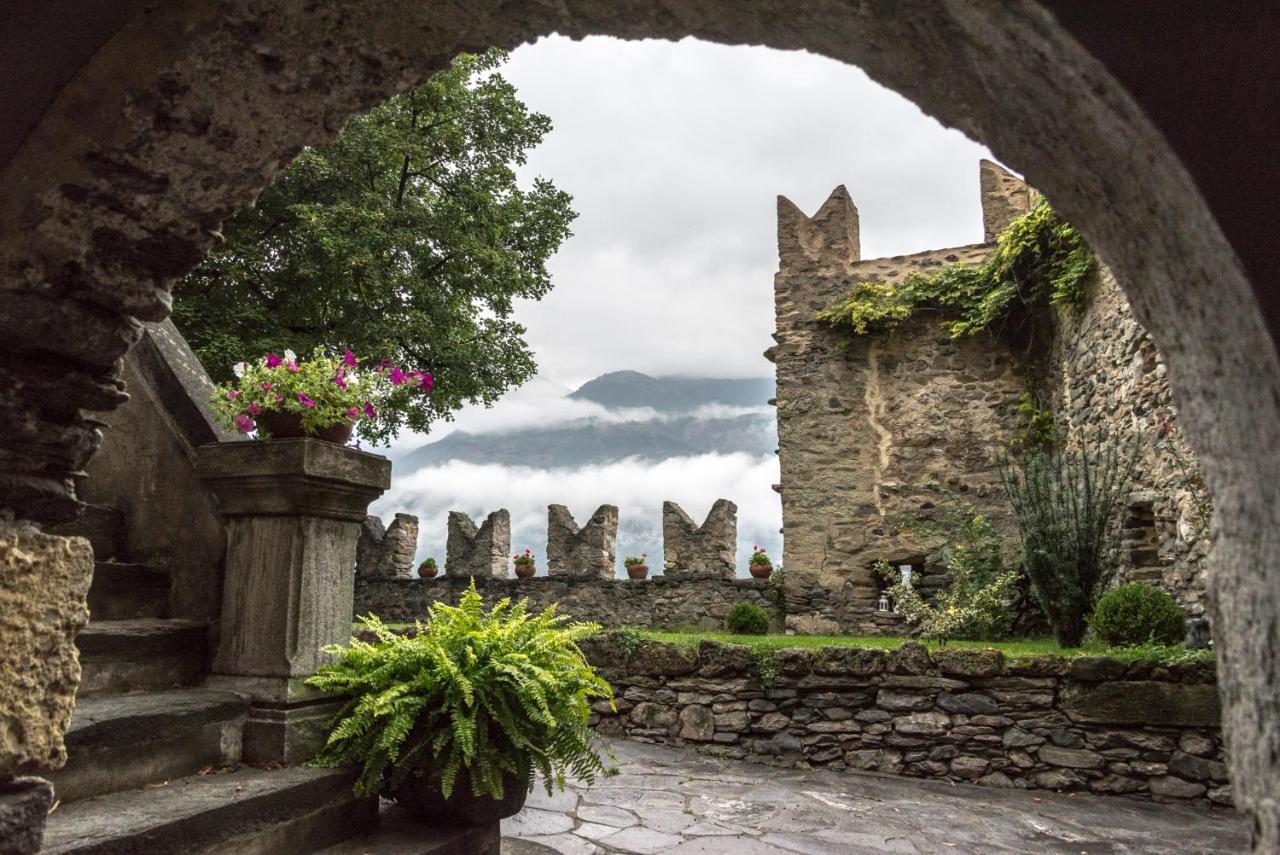 B&B La Tour De Villa Aosta Exteriör bild